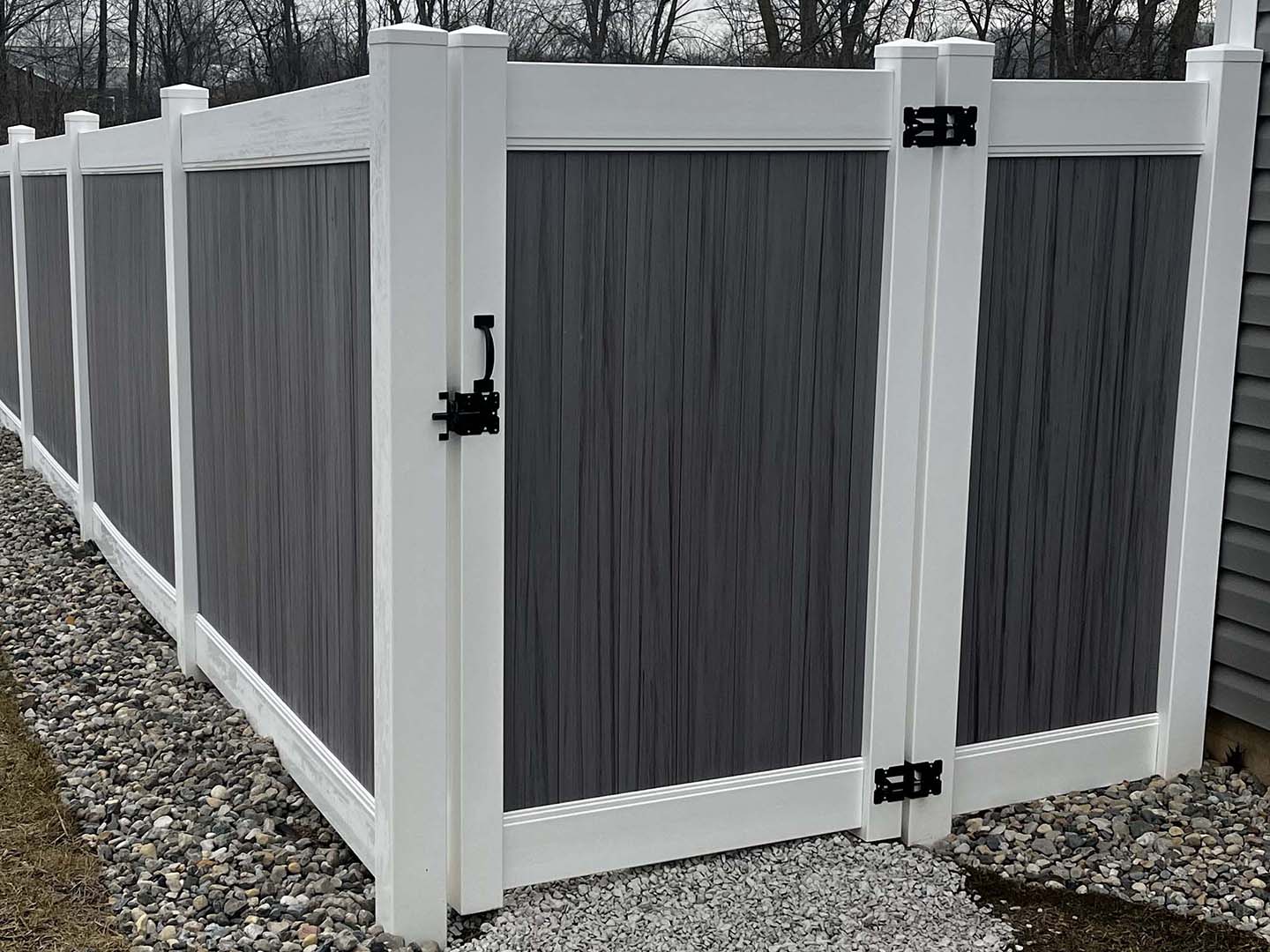 Photo of a vinyl fence in Fort Wayne Indiana
